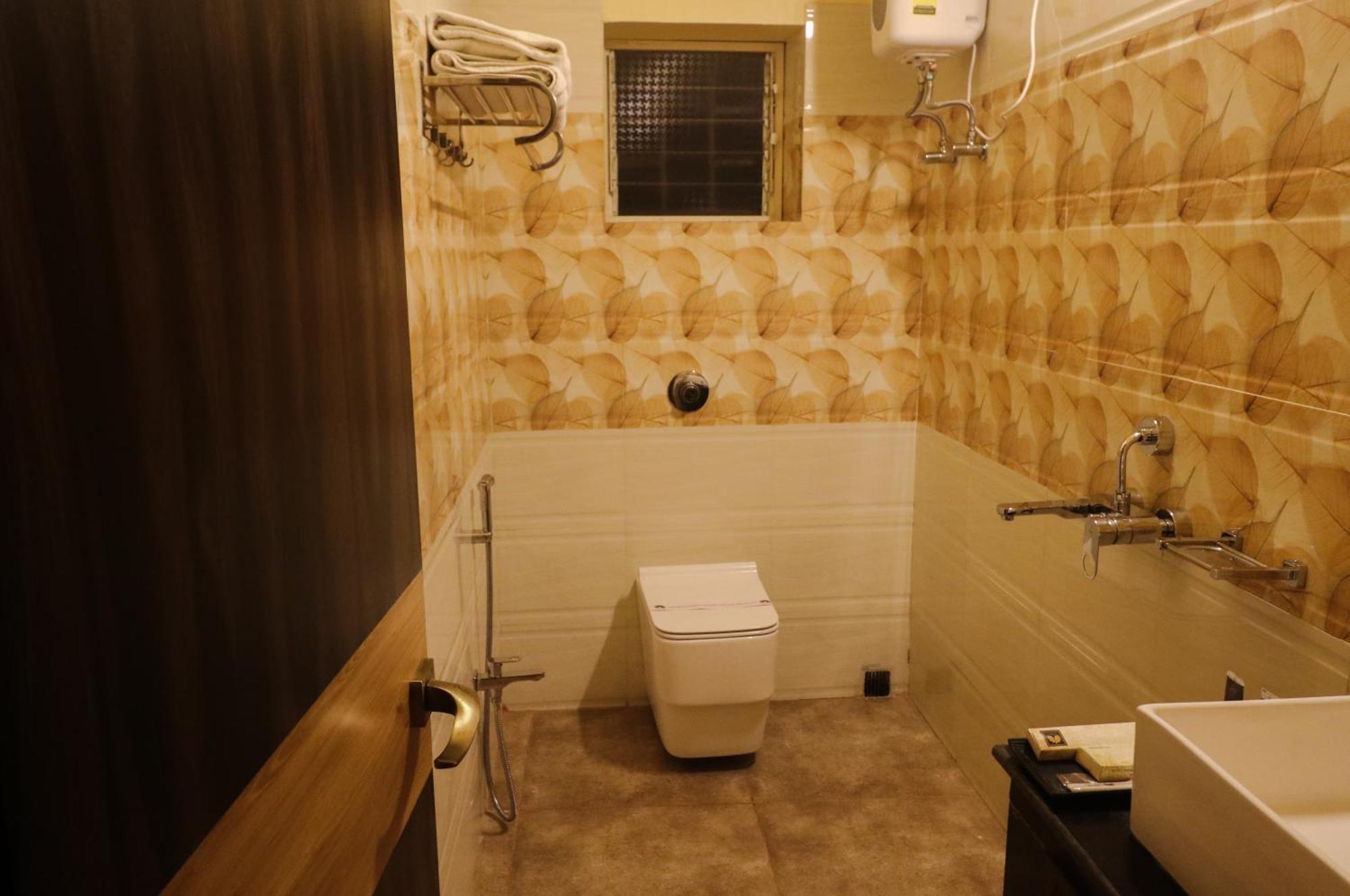 Mohar Residency Hotel Calcutta Buitenkant foto