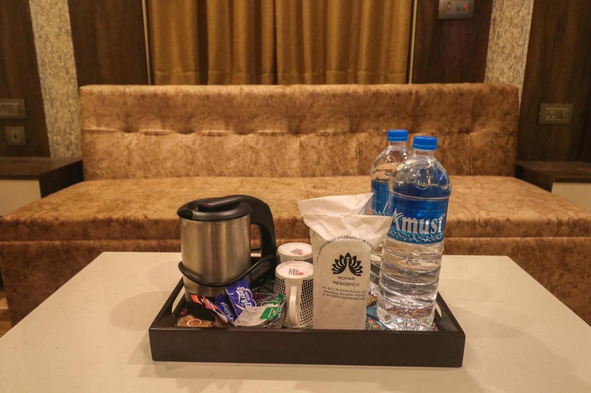 Mohar Residency Hotel Calcutta Buitenkant foto