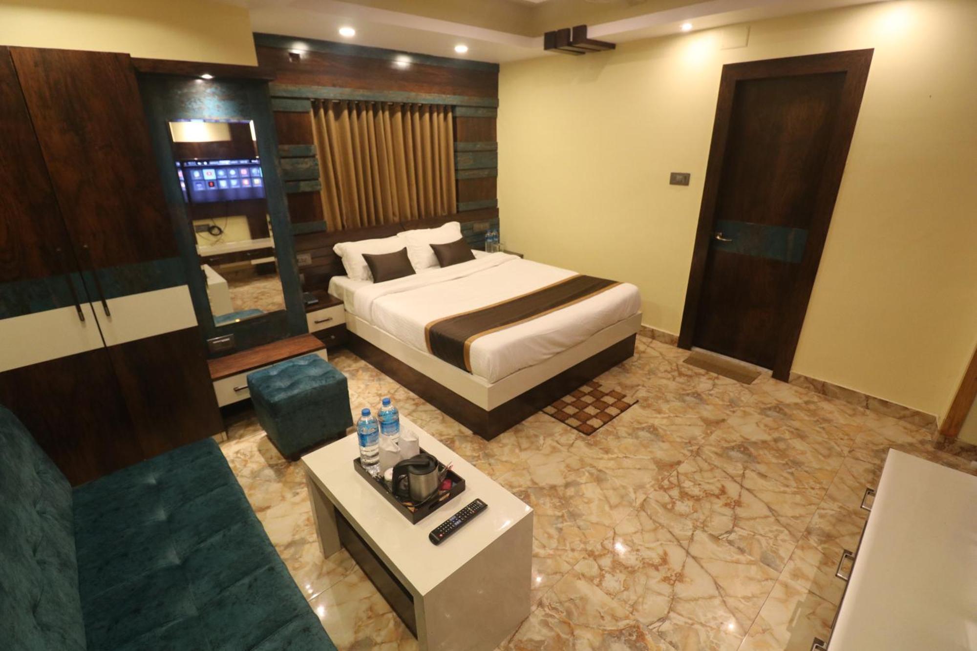 Mohar Residency Hotel Calcutta Buitenkant foto